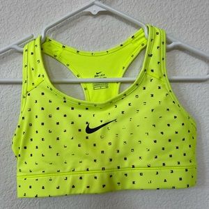NIKE Swoosh Dri-FIT Racerback Sports Bra